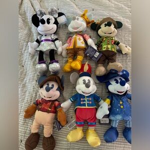 Mickeys Main Attriaction Set of 6